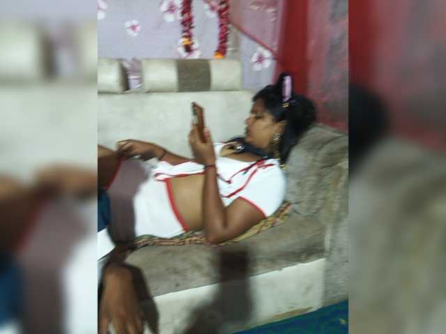 Kajal3355 live cam on BongaCams