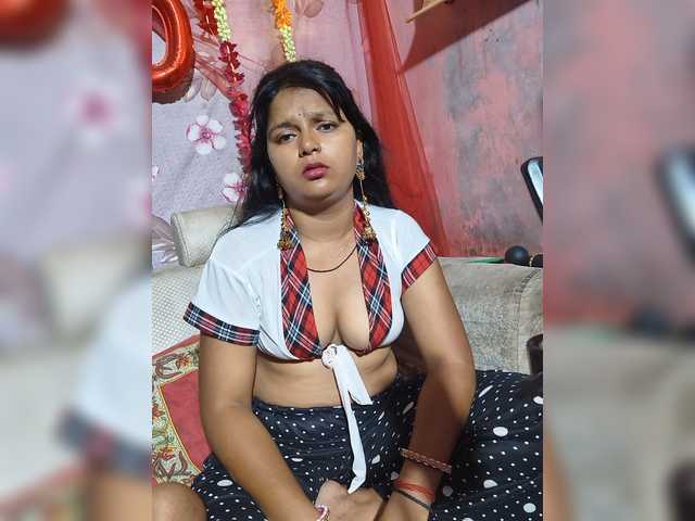 Kajal3355 live cam on BongaCams