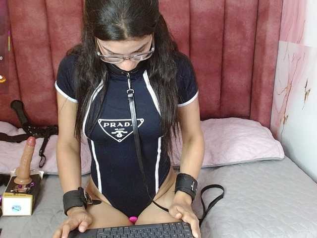 hilaryythompson live cam on BongaCams