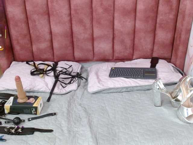 hilaryythompson live webcam show