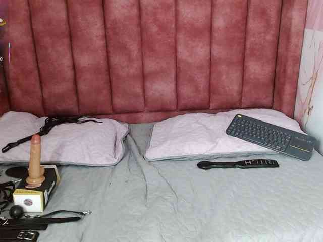 hilaryythompson Live Webcam on BongaCams