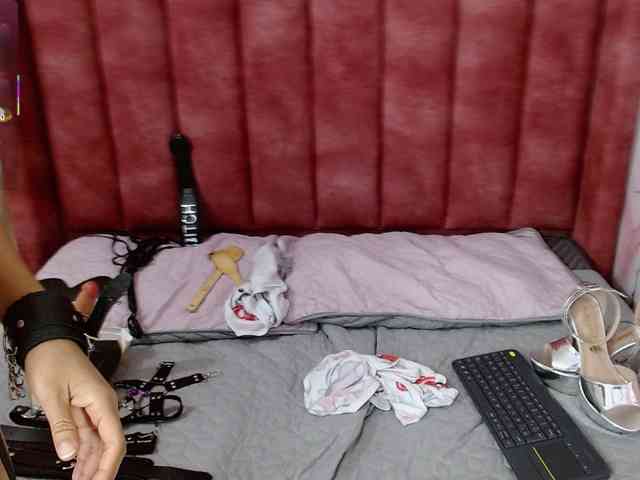 hilaryythompson webcam