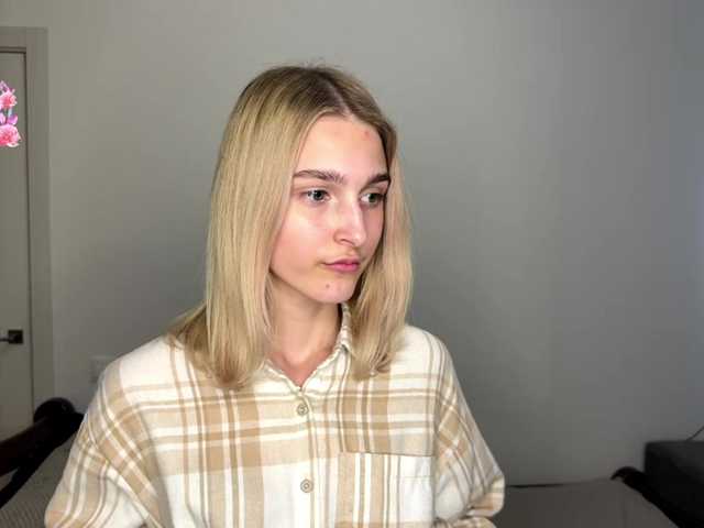 SweetiLun1's BongaCams show and profile