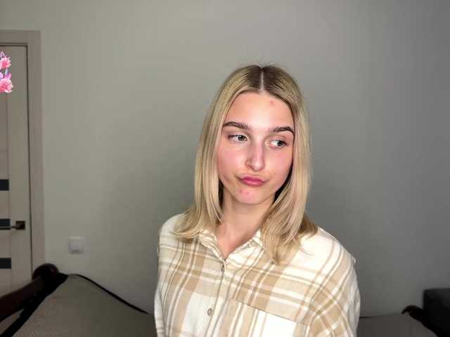 SweetiLun1's BongaCams show and profile