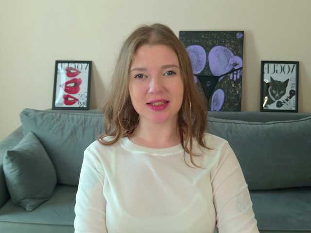 AlmaniyaCherrya live cam on BongaCams
