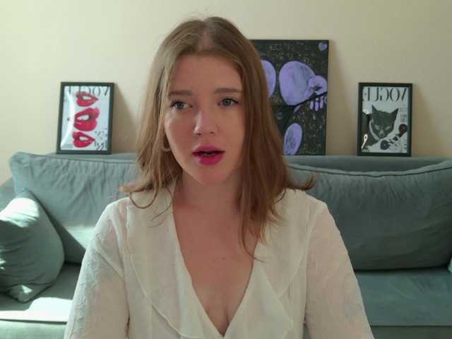 AlmaniyaCherrya live cam on BongaCams