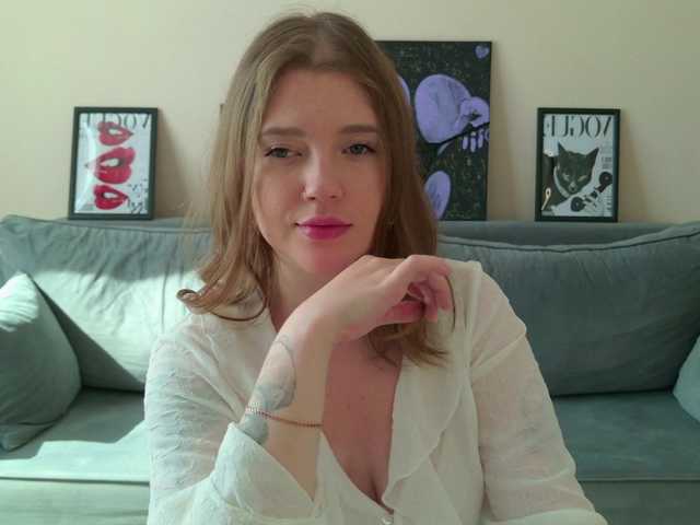 AlmaniyaCherrya live cam on BongaCams