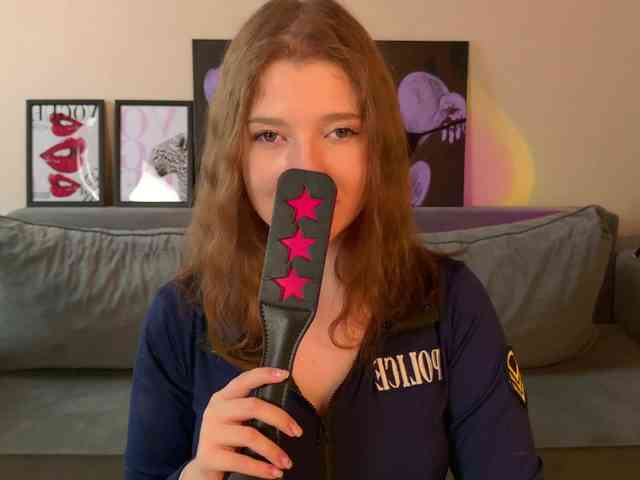 fionaginner's live room
