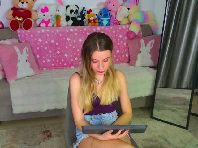 MayaJenner live cam on BongaCams