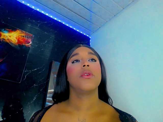 Nashla-D live webcam show