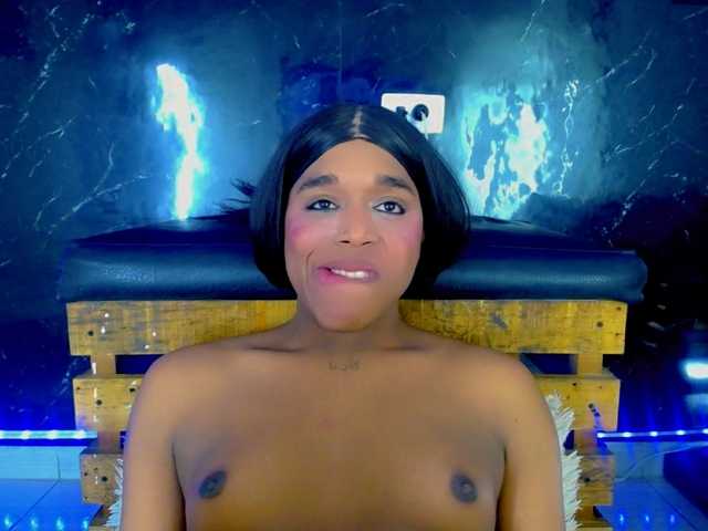 Nashla-D live webcam show