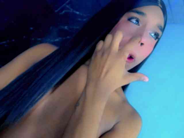 Nashla-D Sex Cam Show