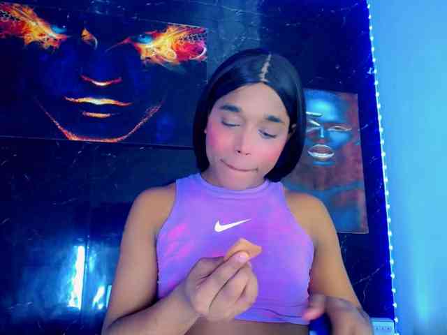 Nashla-D Sex Cam Show
