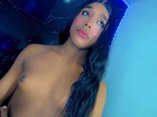 Nashla-D Live Webcam on BongaCams