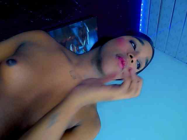 Nashla-D Sex Cam Show