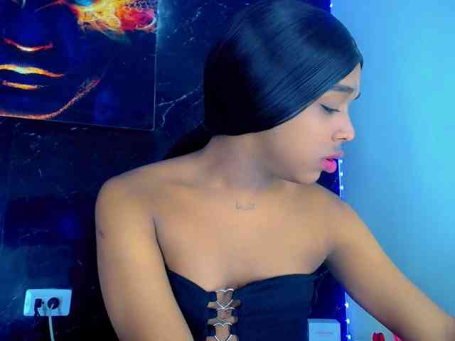 Nashla-D Sex Cam Show