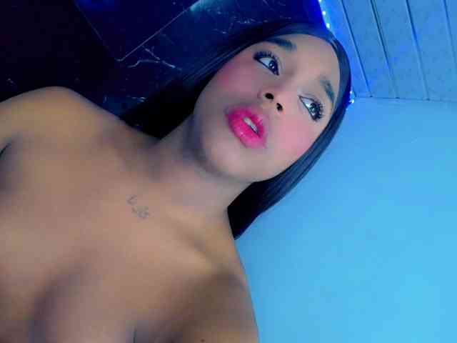 Nashla-D Sex Cam Show