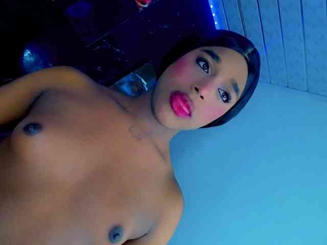 Nashla-D Sex Cam Show
