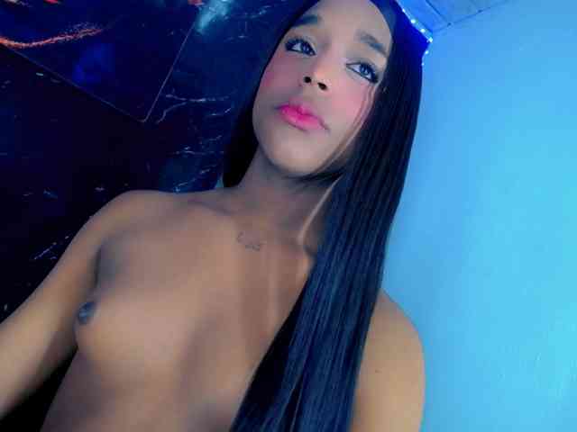 Nashla-D Sex Cam Show