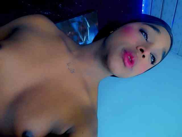 Nashla-D Sex Cam Show