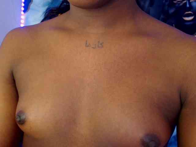 Nashla-D Sex Cam Show
