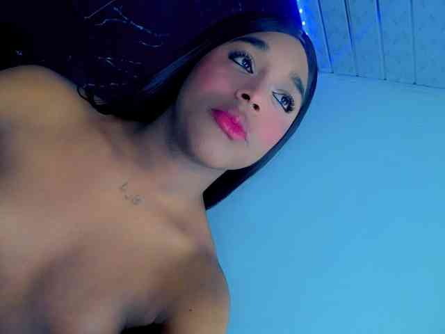 Nashla-D Sex Cam Show