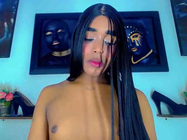 Nashla-D Live Webcam on BongaCams