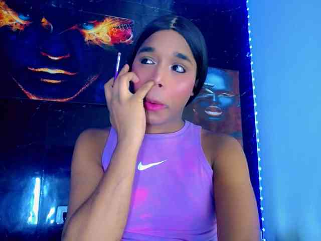 Nashla-D Sex Cam Show