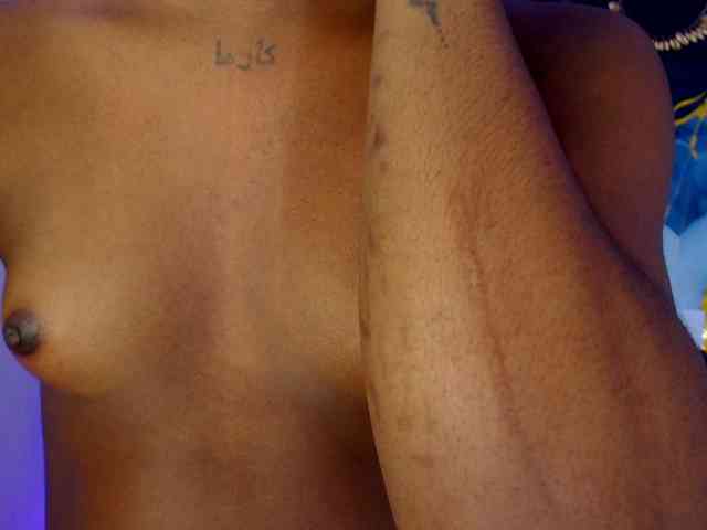 Nashla-D Sex Cam Show