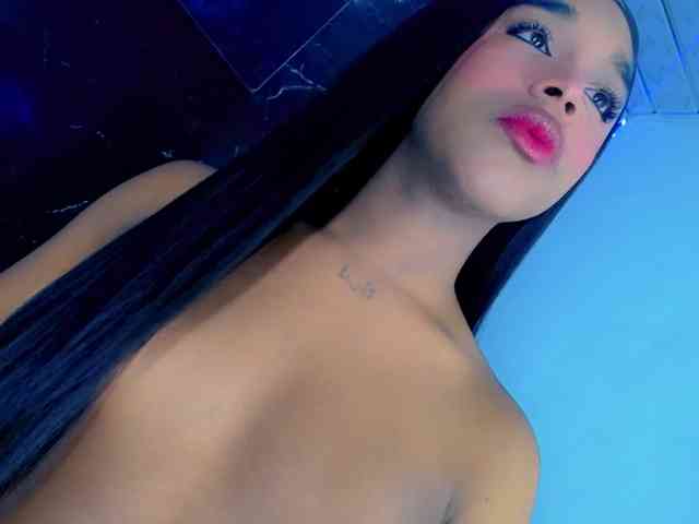 Nashla-D Sex Cam Show