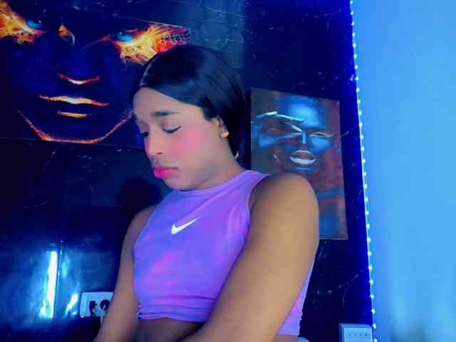 Nashla-D Sex Cam Show