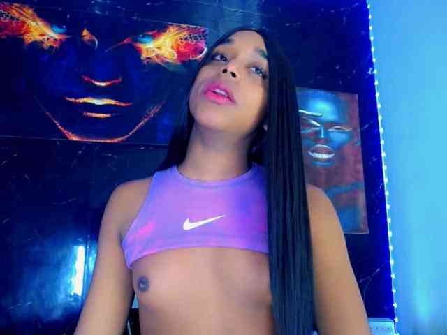 Nashla-D Sex Cam Show
