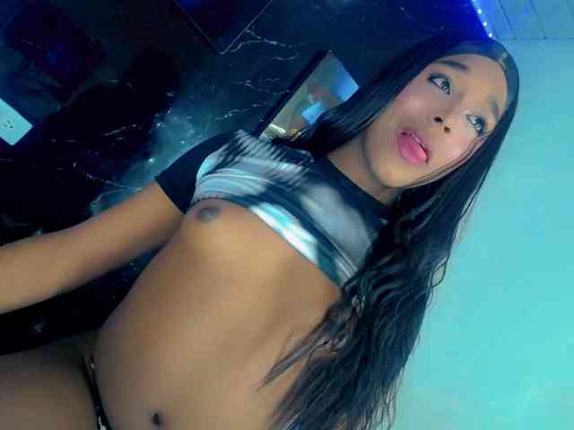 Nashla-D Live Webcam on BongaCams