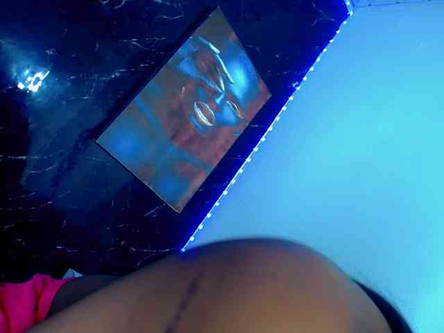 Nashla-D Sex Cam Show