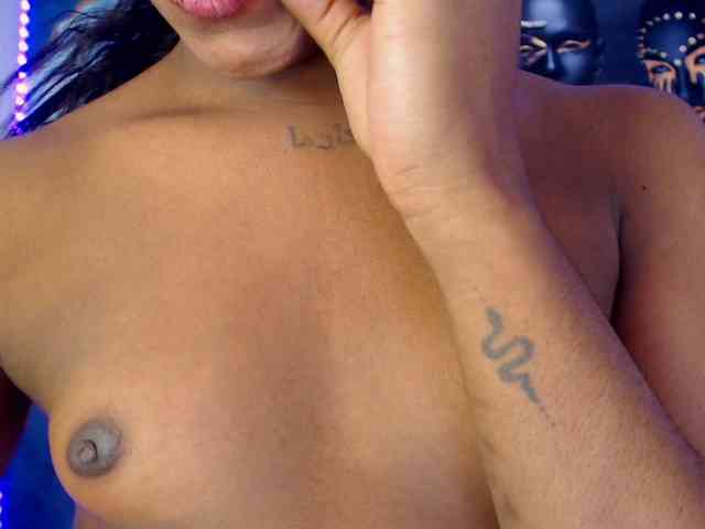 Nashla-D Sex Cam Show
