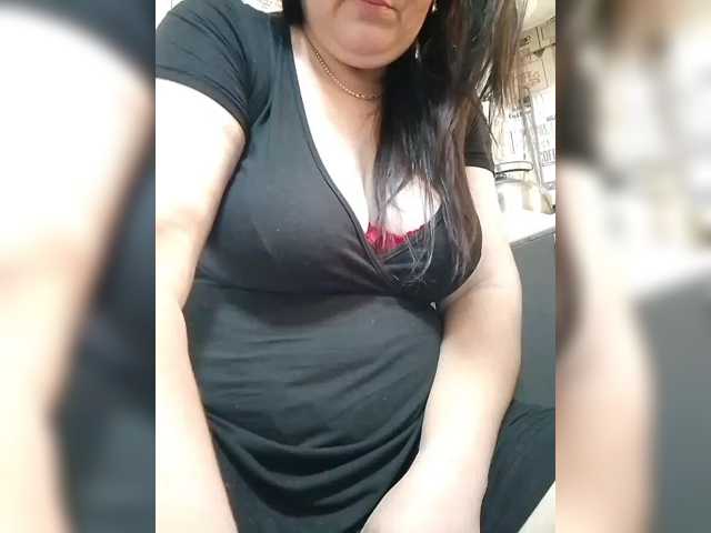 KindaKinda live cam on BongaCams