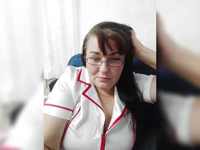 KindaKinda live cam on BongaCams