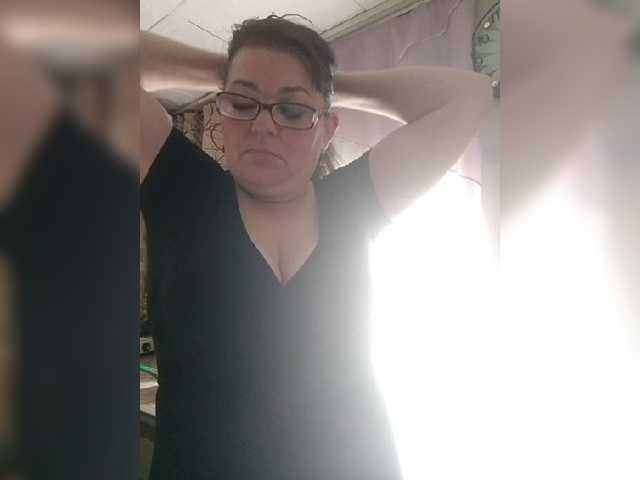 KindaKinda live cam on BongaCams