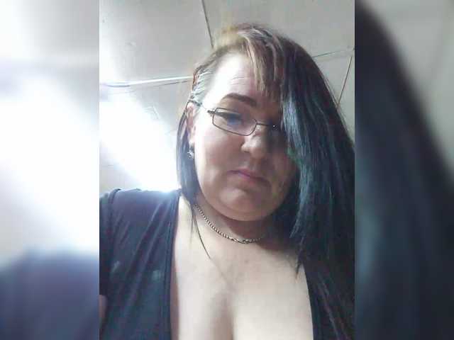 KindaKinda live cam on BongaCams