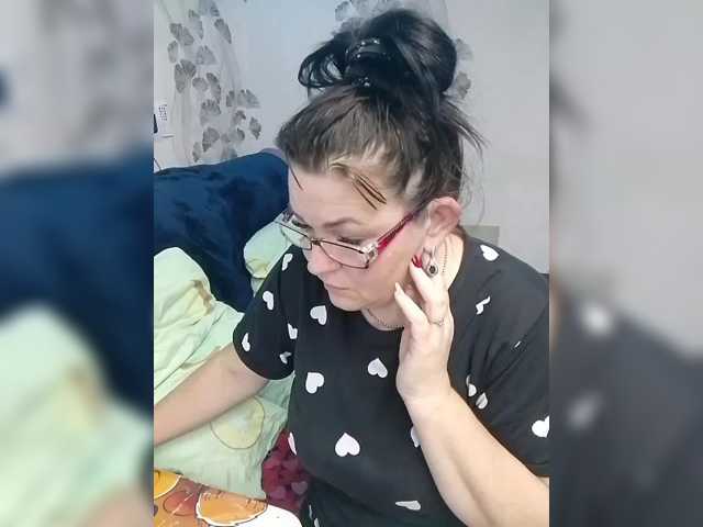 KindaKinda live cam on BongaCams