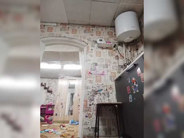 KindaKinda live cam preview