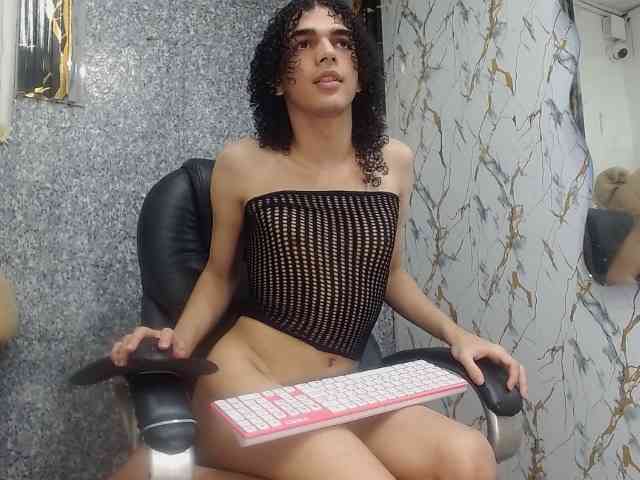 isa-x18 Sex Cam Show