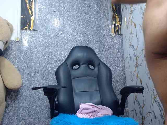 isa-x18 Sex Cam Show