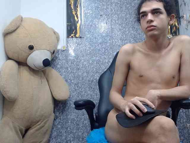 isa-x18 Sex Cam Show
