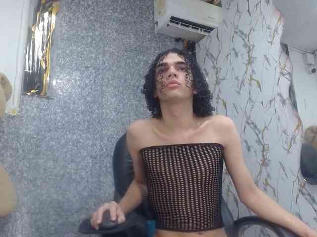 isa-x18 Sex Cam Show