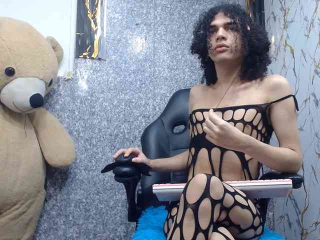 isa-x18 Sex Cam Show