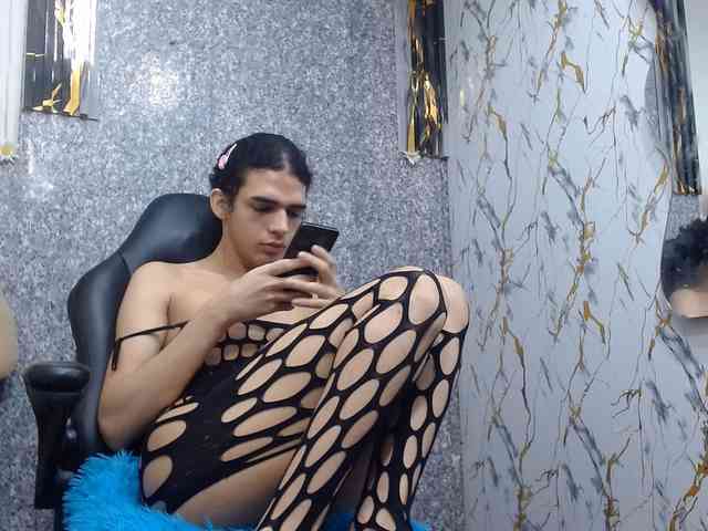 isa-x18 Sex Cam Show