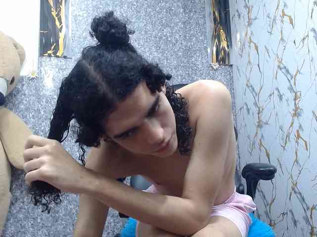 isa-x18 Sex Cam Show
