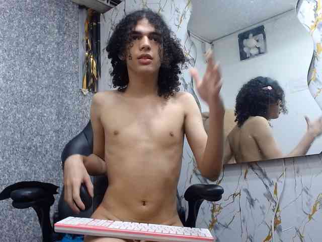 isa-x18 Sex Cam Show