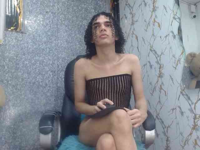 isa-x18 Sex Cam Show